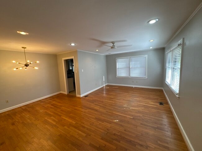 Building Photo - Updated 3 bedroom 1 bathroom Home in Kingwood Area of Little Rock