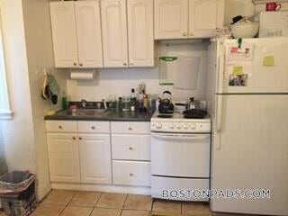 Building Photo - 55 Park Dr