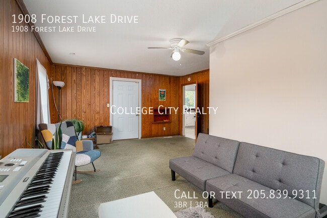 Building Photo - 1908 Forest Lake Dr