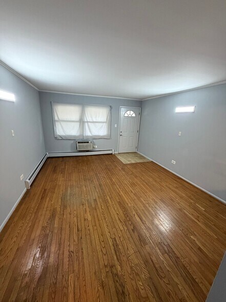 Building Photo - 821 Bode Rd