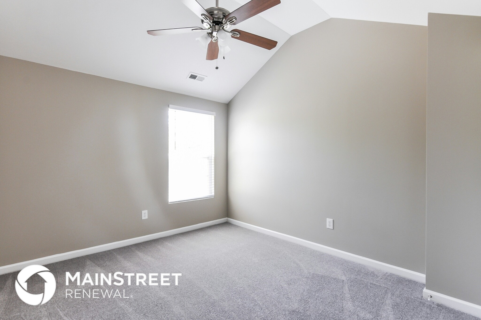 Building Photo - 5516 Landreaux Dr