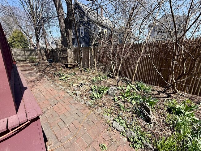 Building Photo - 38 Goldsmith St