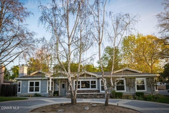 Building Photo - 1410 Calle Violeta