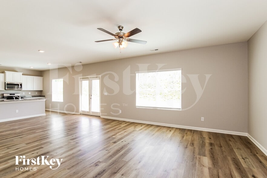 Building Photo - 1313 Chelsea Pk Trl