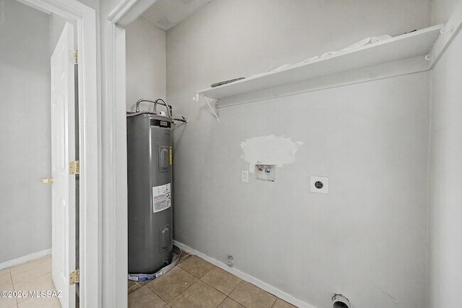 Building Photo - 1316 E Zulema Loop