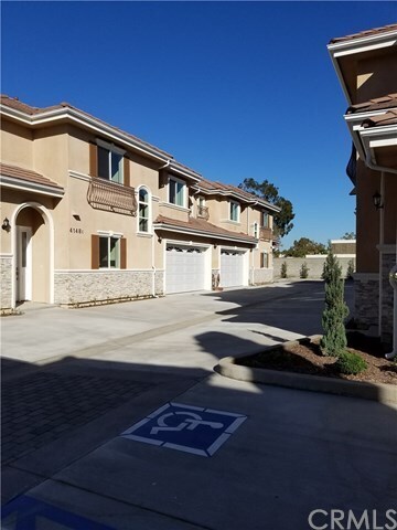Primary Photo - 4148 La Rica Ave