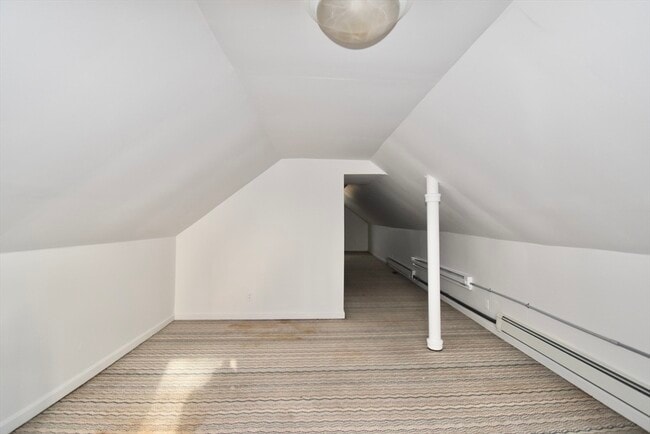 Building Photo - 86 Cochran St