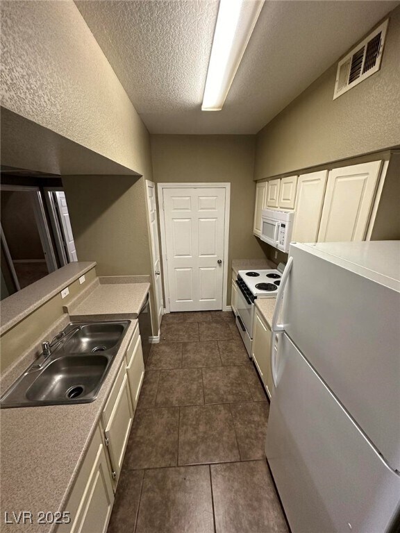 Building Photo - 6955 N Durango Dr