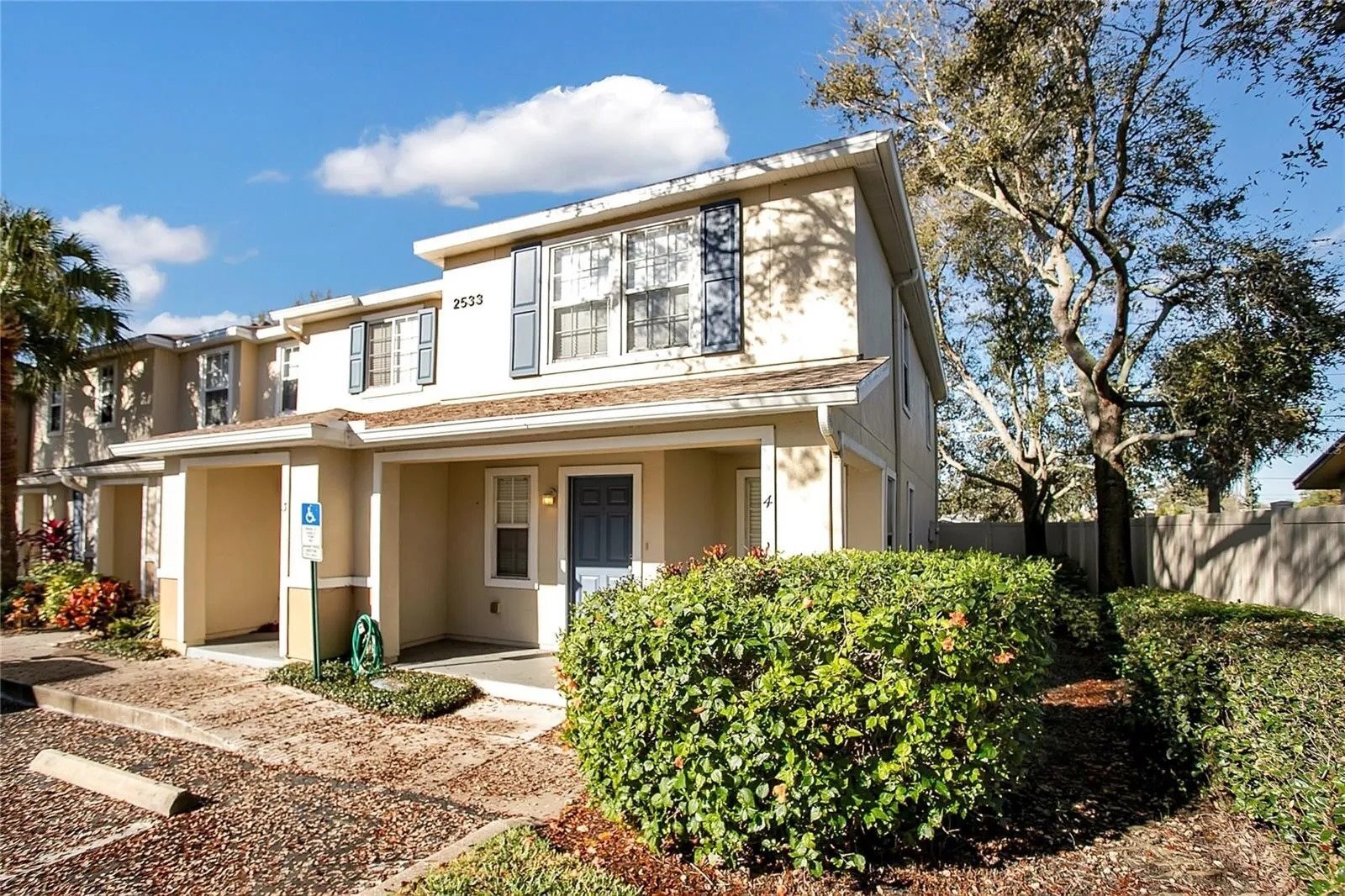 Building Photo - 2533 Harn Blvd