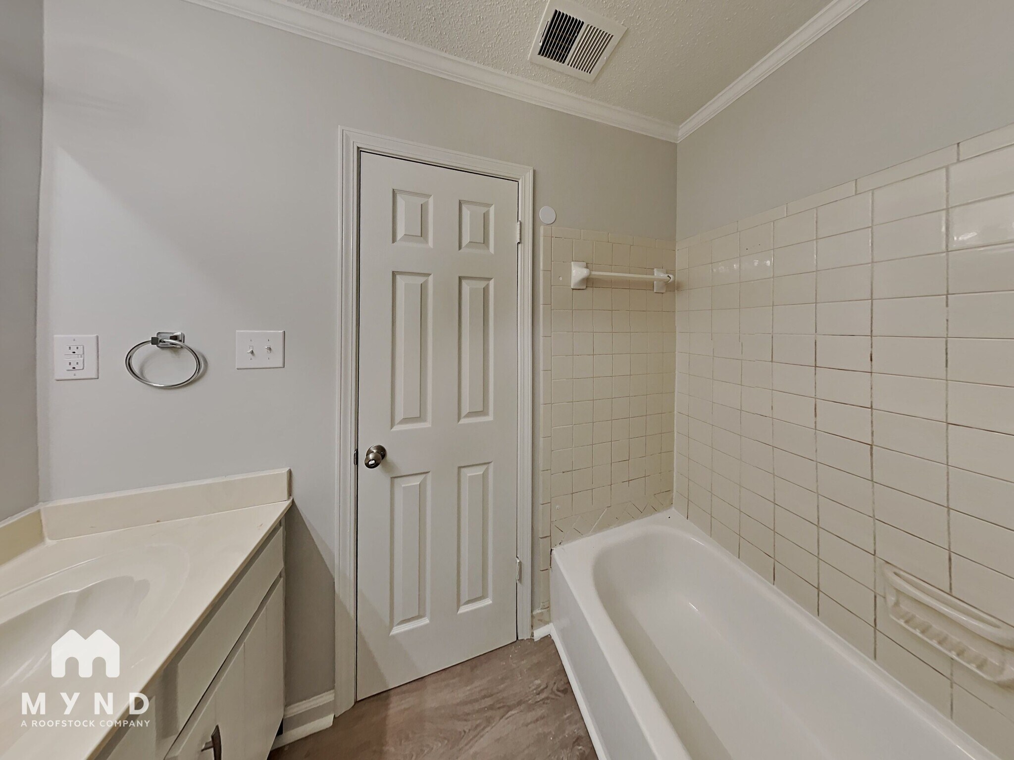 Building Photo - 4040 Lehi Dr