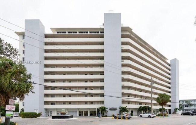 Building Photo - 7904 West Dr