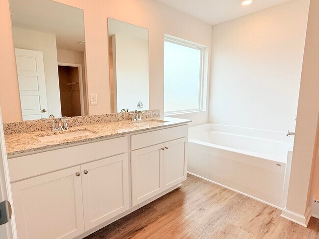 Building Photo - 1946 Tree Swallow Dr