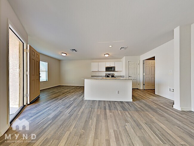 Building Photo - 1026 W Carnoustie Ct