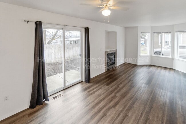 Building Photo - 2316 N Wilbur Rd