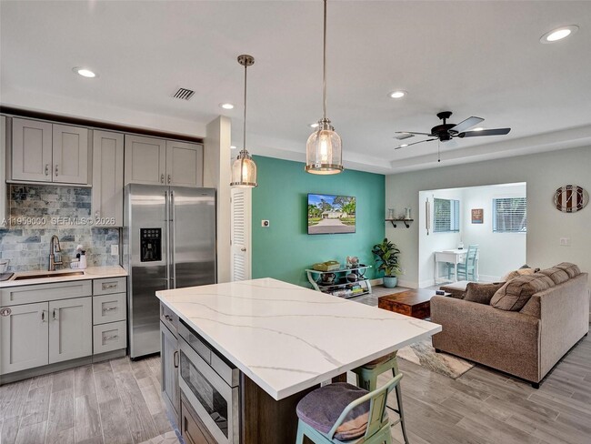 Building Photo - 937 SW 17th St