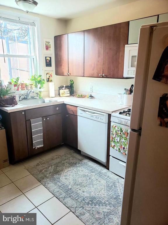 Building Photo - 445 E Fort Ave