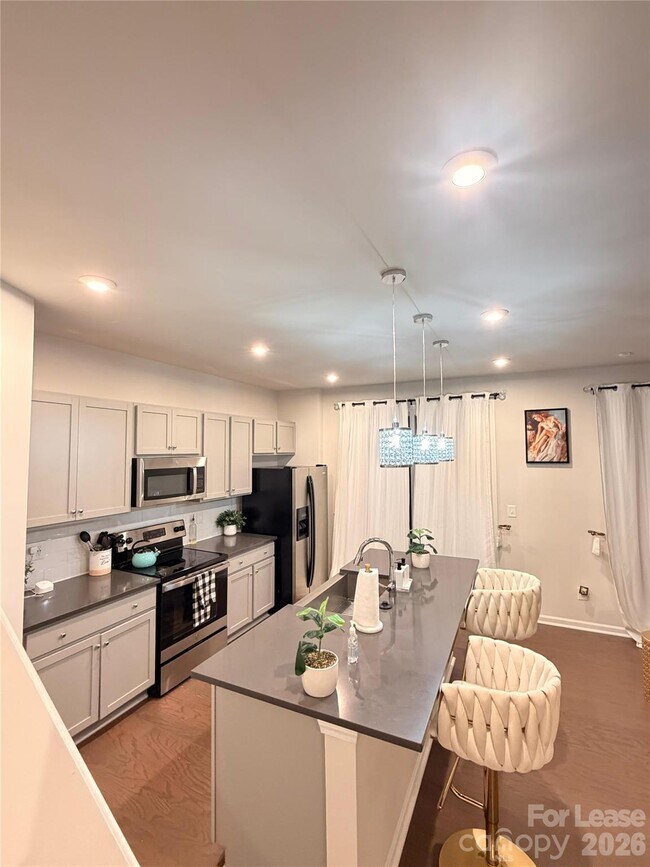 Building Photo - 7018 Fairmile Run