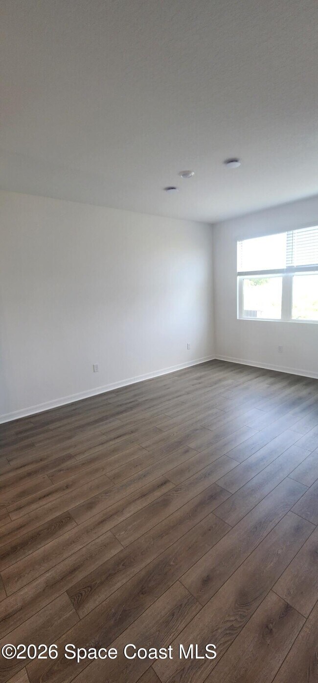 Building Photo - 1379 Bluewater Ln