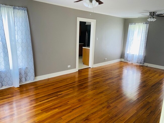 Building Photo - 1111 Melanie Ln