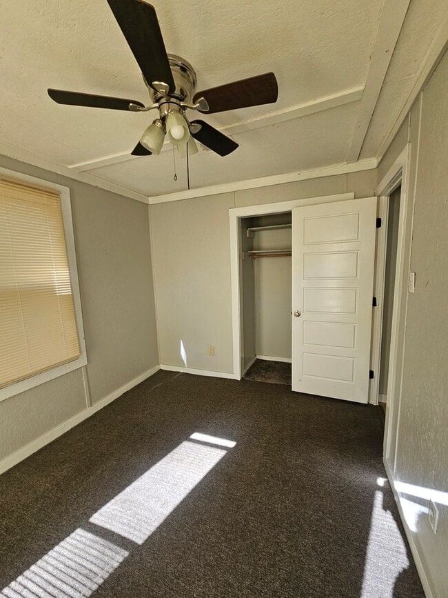 Building Photo - Rental in Jacksonville