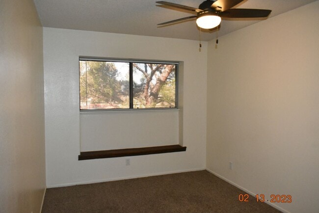 Building Photo - Cozy 3 bed 2 bath