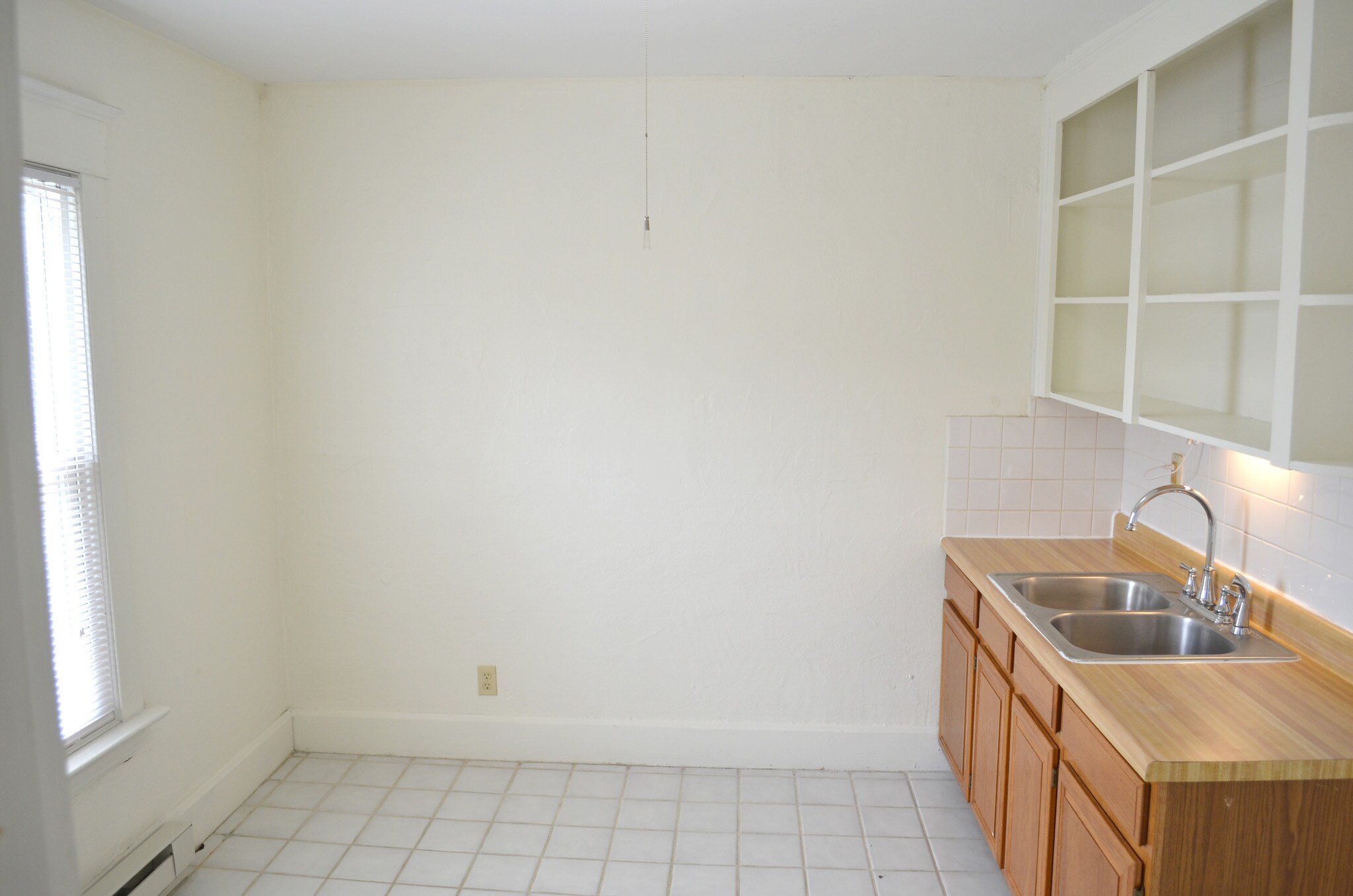 Building Photo - 45 Sunnyside Dr