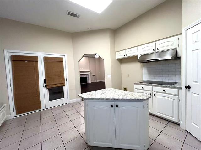 Building Photo - 2113 Aspenwood Dr N