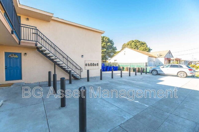 Building Photo - 1529 23rd St