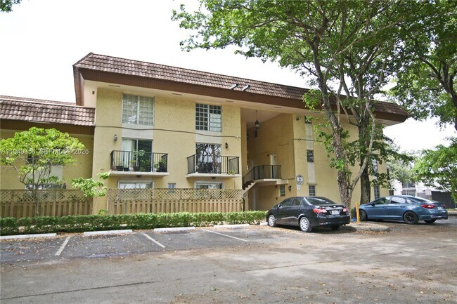 Building Photo - 8500 SW 109th Ave