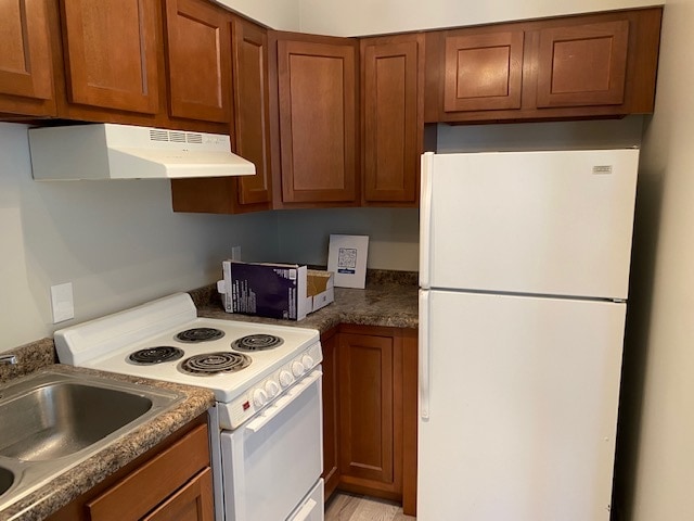 Building Photo - 54 College Ave