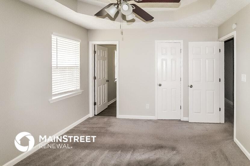 Building Photo - 329 Lakeshore Dr