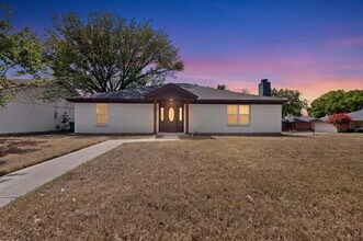 Building Photo - 6000 Cool Springs Dr