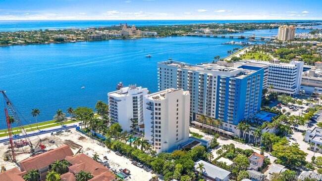 Building Photo - 1617 N Flagler Dr