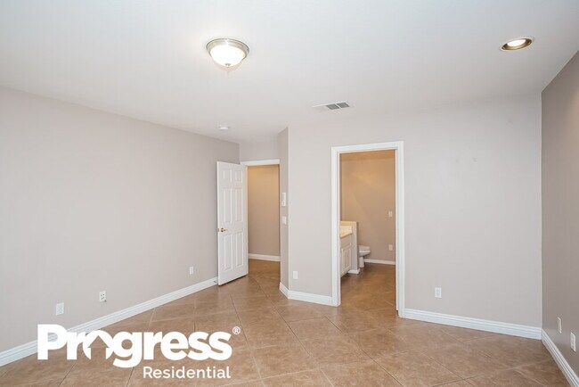 Building Photo - 10832 Spruce Bough St