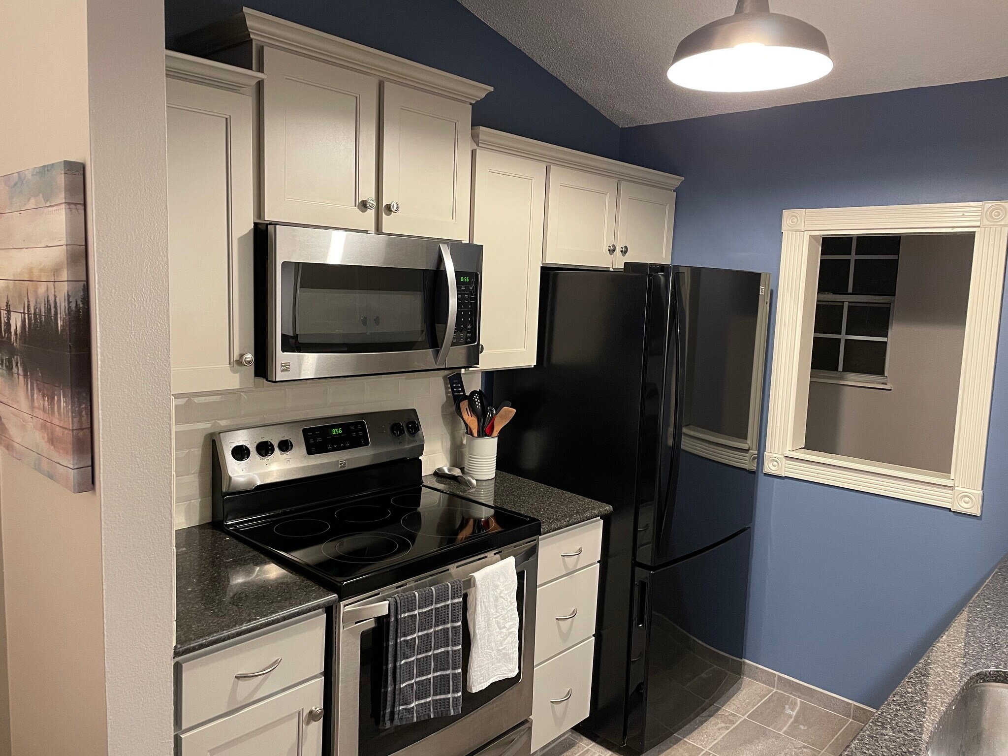 Building Photo - 2137 Troy Ct