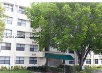 Building Photo - 2501 Riverside Dr