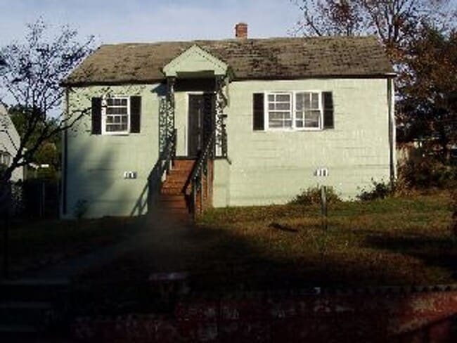 Primary Photo - 3 Bedroom House in Fort Hill