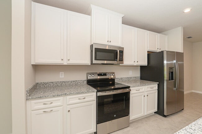 Building Photo - 9611 SW Libertas Wy