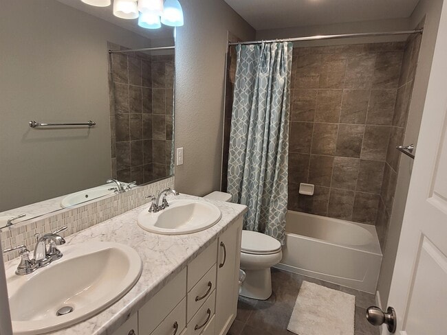 Building Photo - 10135 Thrive Ln