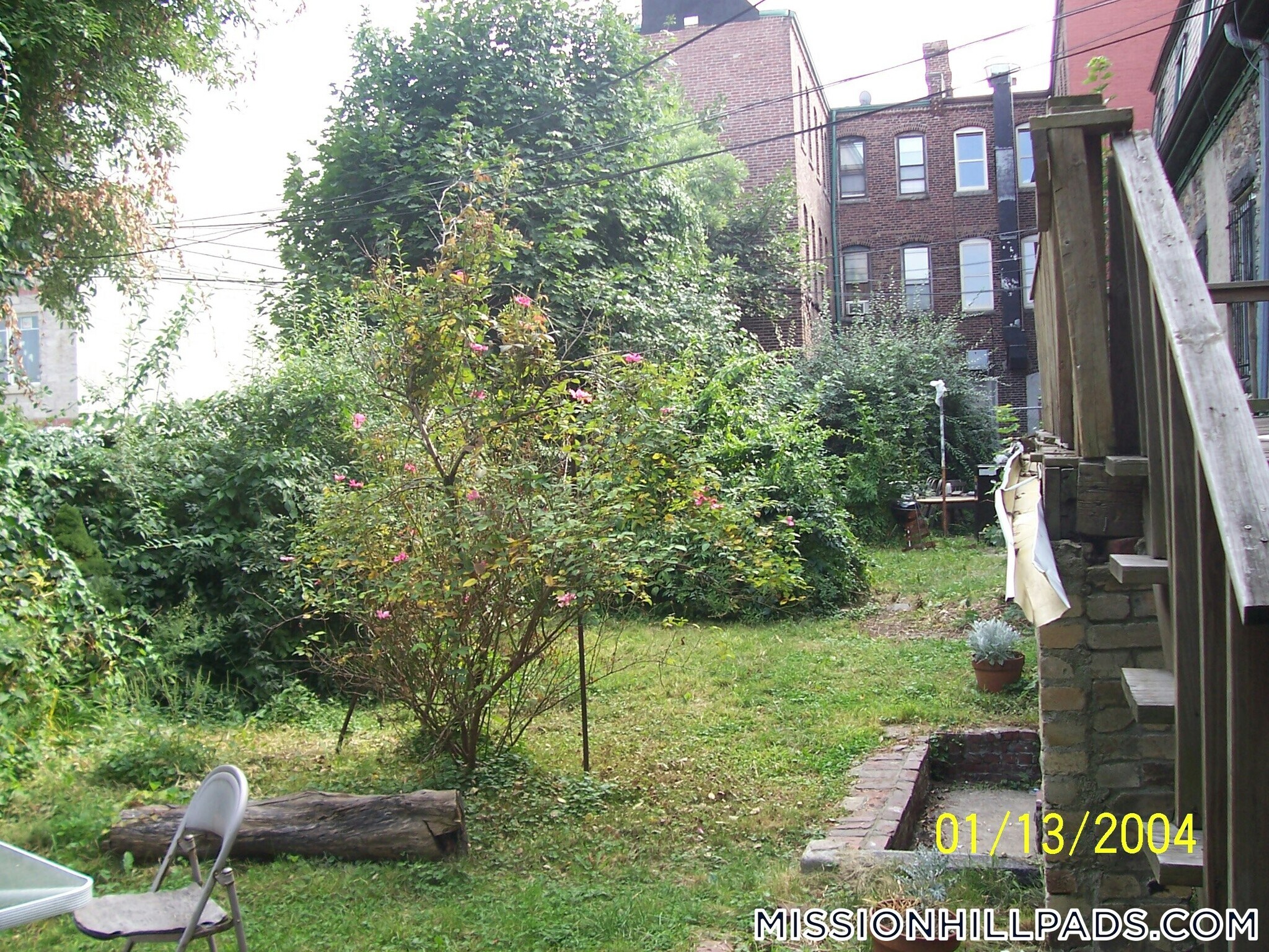 Building Photo - 684 Parker St