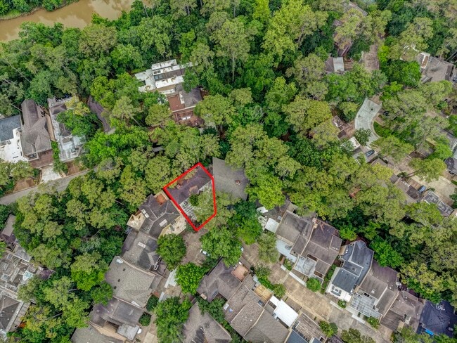 Building Photo - 201 Vanderpool Ln