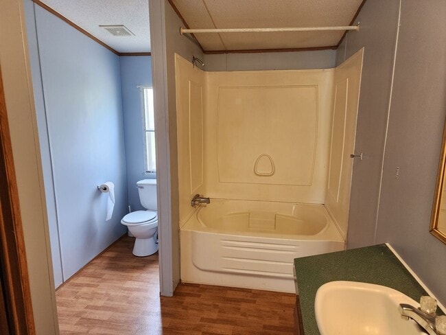 Building Photo - 3b/2b Ranch Home