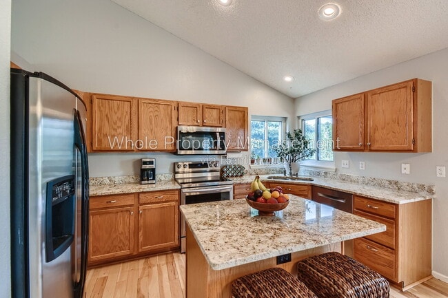 Building Photo - 9948 Deer Creek Ln