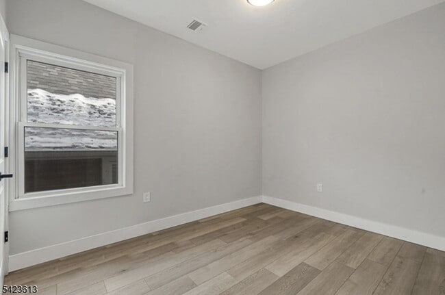 Building Photo - 626 S 20th St