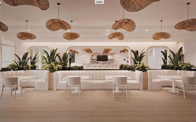 Building Photo - 16485 Collins Ave