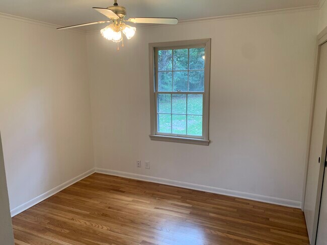 Building Photo - 719 Dodd Dr