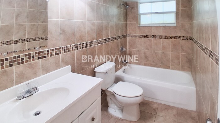 Building Photo - 3535 Devonshire Dr
