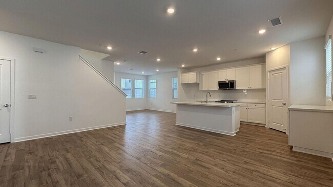 Building Photo - 26654 Indigo Way