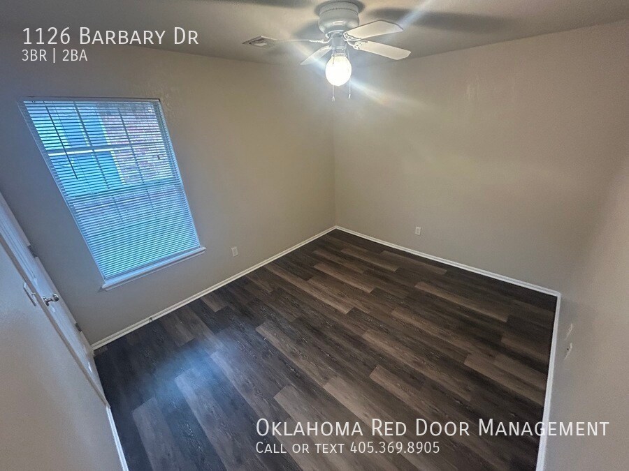 Building Photo - 1126 Barbary Dr