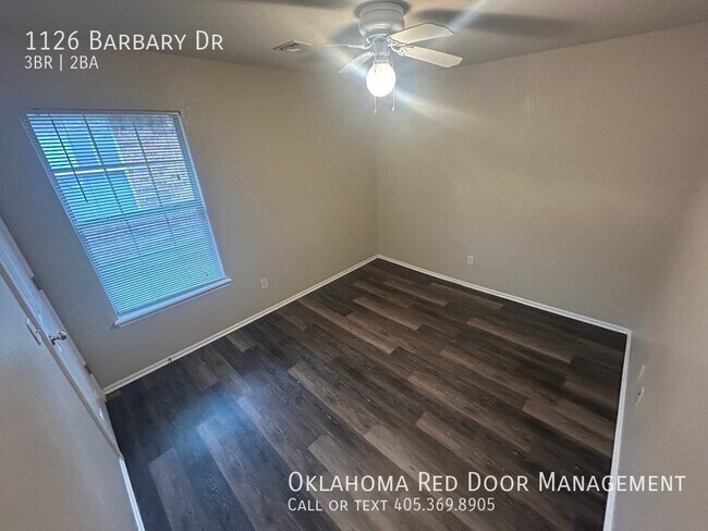 Building Photo - 1126 Barbary Dr